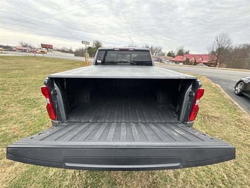 Used 2020 Chevrolet Silverado 1500 RST image 24