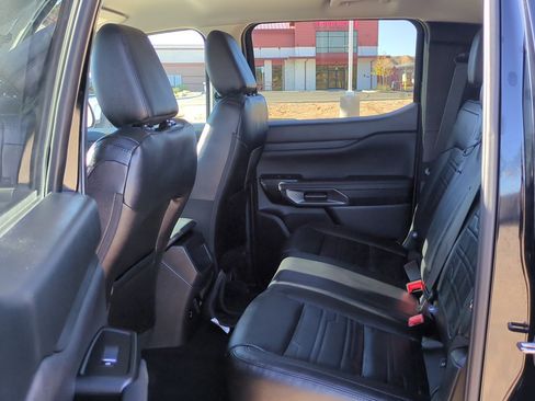 Used 2025 Ford Ranger Lariat w/ Black Appearance Package image 27