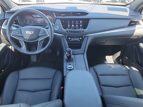Used 2025 Cadillac XT5 Luxury image 18