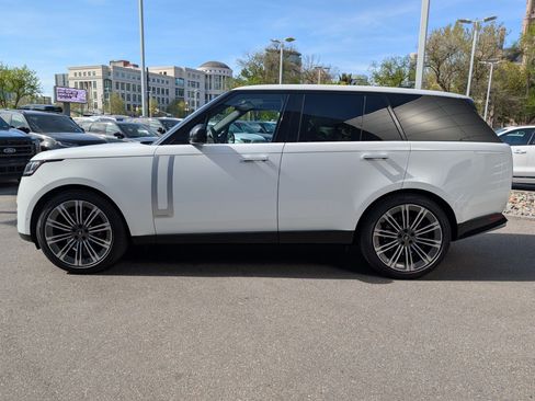 Used 2023 Land Rover Range Rover Autobiography AWD/4WD image 11