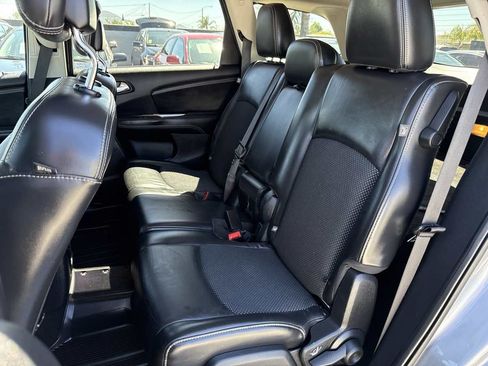 Used 2017 Dodge Journey Crossroad FWD image 11