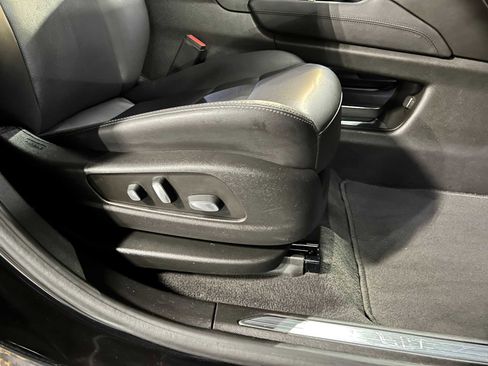 Used 2023 Cadillac XT5 Premium Luxury AWD/4WD image 13
