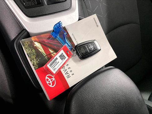 Certified 2025 Toyota RAV4 XLE AWD/4WD image 26