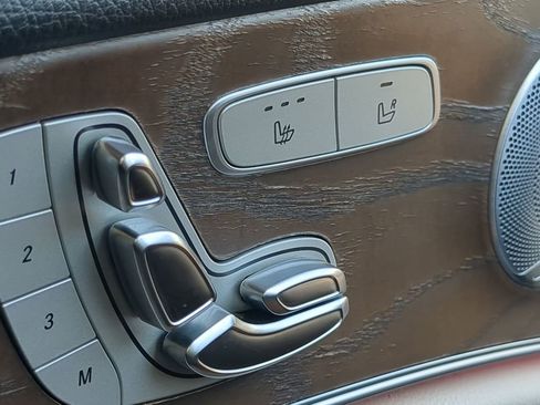 Used 2019 Mercedes-Benz E 300 image 11