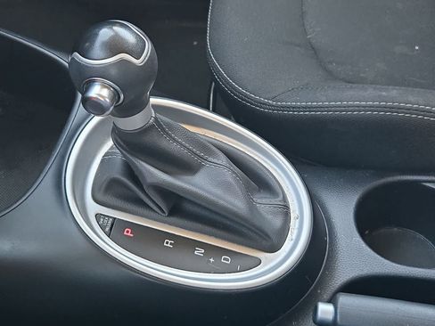 Used 2018 Kia Soul + FWD image 30