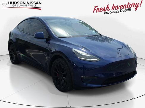 Used 2021 Tesla Model Y Long Range AWD/4WD image 1