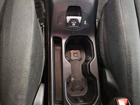 Used 2020 Jeep Renegade Sport AWD/4WD image 21