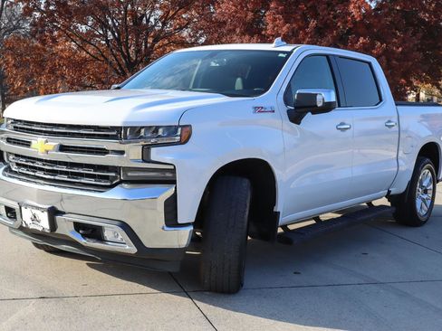 Used 2019 Chevrolet Silverado 1500 LTZ image 3