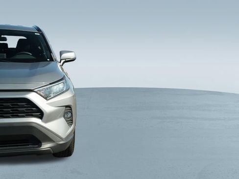 Used 2020 Toyota RAV4 XLE image 37