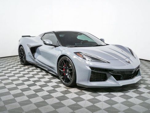 Used 2024 Chevrolet Corvette Z06 RWD image 28