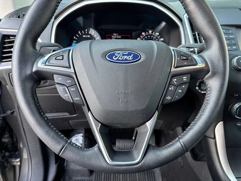 Used 2018 Ford Edge SEL AWD/4WD image 21
