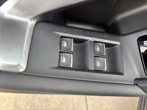 Used 2025 Audi Q5 Premium image 24