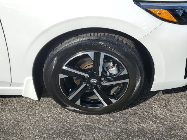 Certified 2025 Nissan Sentra SV FWD image 6