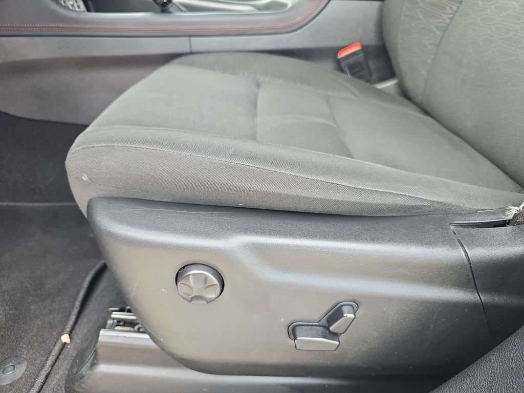 Used 2025 Dodge Durango GT RWD image 30