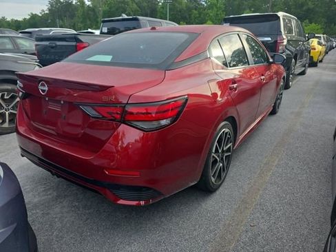 Used 2024 Nissan Sentra SR w/ SR Premium Package FWD image 4