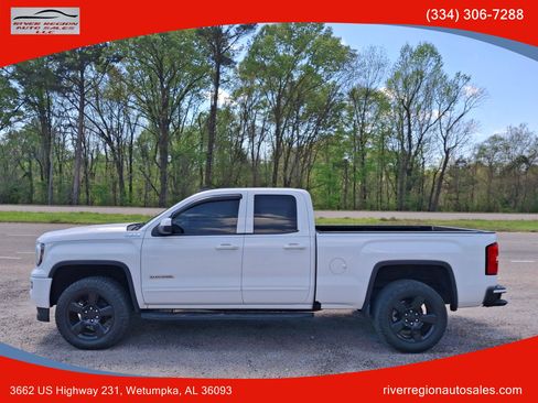 Used 2017 GMC Sierra 1500 SLE w/ SLE Value Package image 1