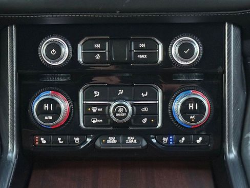 Used 2023 GMC Yukon XL Denali Ultimate image 26