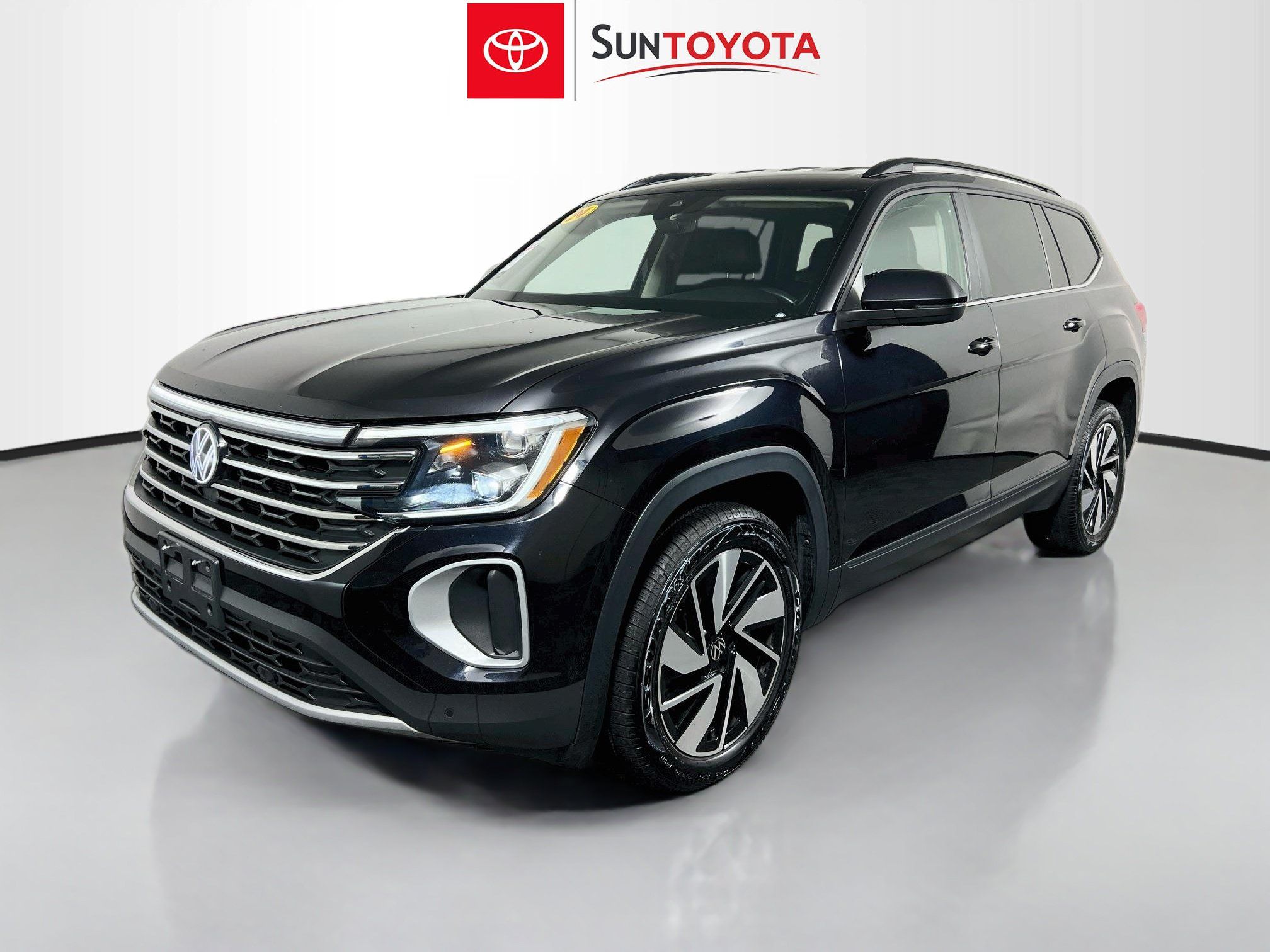 Used 2024 Volkswagen Atlas SE AWD/4WD image 9