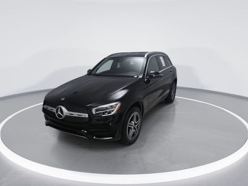 Used 2022 Mercedes-Benz GLC 300 4MATIC image 3