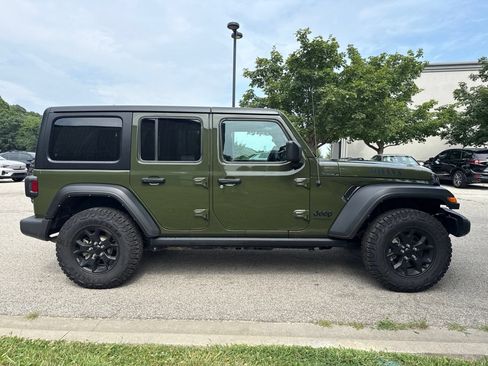Used 2021 Jeep Wrangler Unlimited Sport AWD/4WD image 4