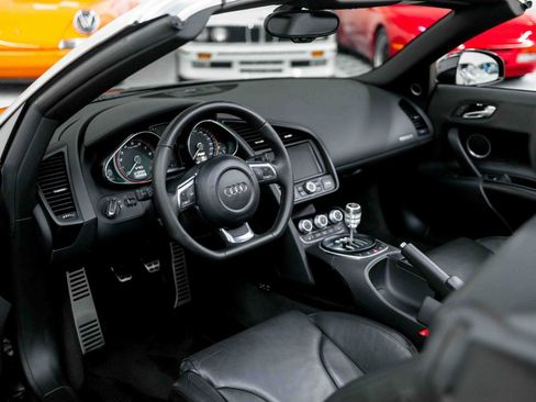 Used 2011 Audi R8 V10 AWD/4WD image 52