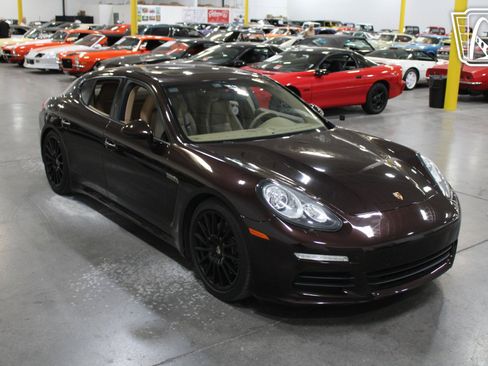 Used 2014 Porsche Panamera 4 image 20