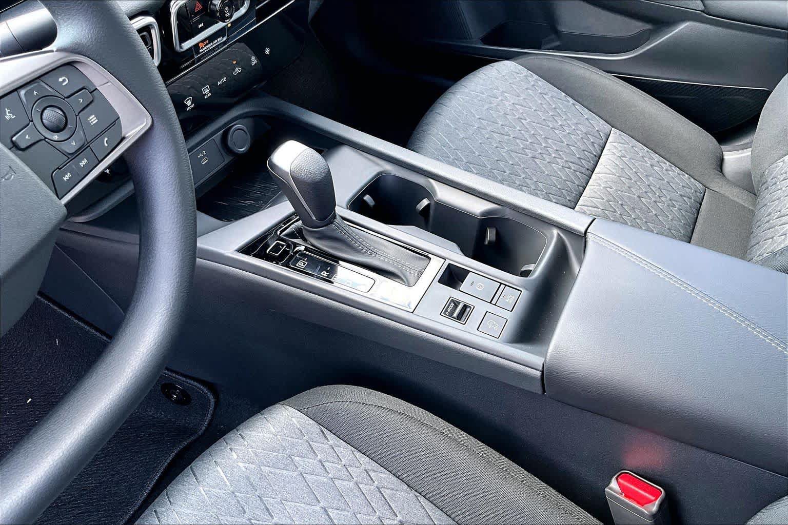 New 2027 Nissan Sentra SV w/ Floor Mat Package FWD image 7