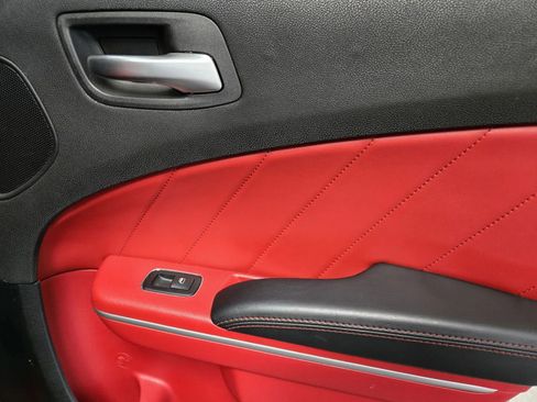 Used 2016 Dodge Charger R/T Scat Pack w/ Beats Audio Group RWD image 8