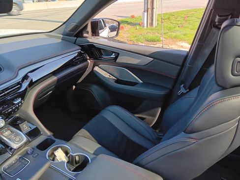 Used 2023 Acura MDX A-Spec image 11