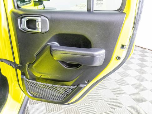 Used 2024 Jeep Wrangler Rubicon w/ Convenience Group image 35