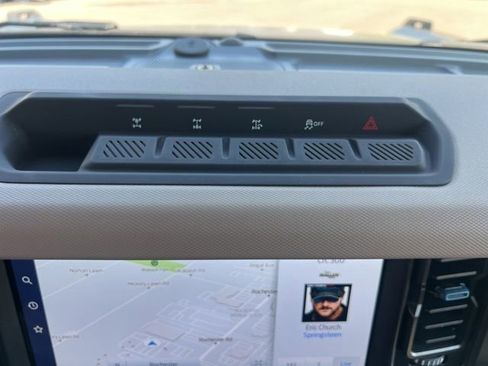 Used 2023 Ford Bronco Wildtrak AWD/4WD image 30
