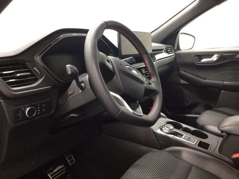 Used 2024 Ford Escape ST-Line w/ Tech Pack #1 image 9