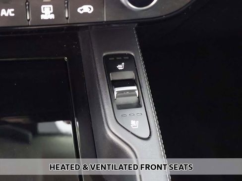 Used 2021 Kia Telluride SX w/ SX Prestige Package AWD/4WD image 9
