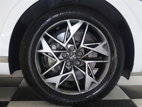 Used 2023 Genesis GV70 2.5T w/ Advanced Package image 40