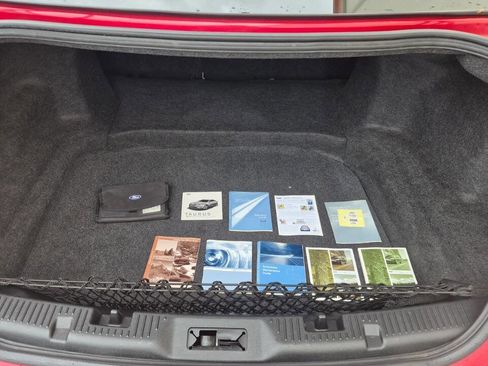 Used 2010 Ford Taurus SHO image 36