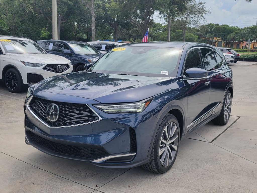 Used 2025 Acura MDX w/ Technology Package FWD image 3