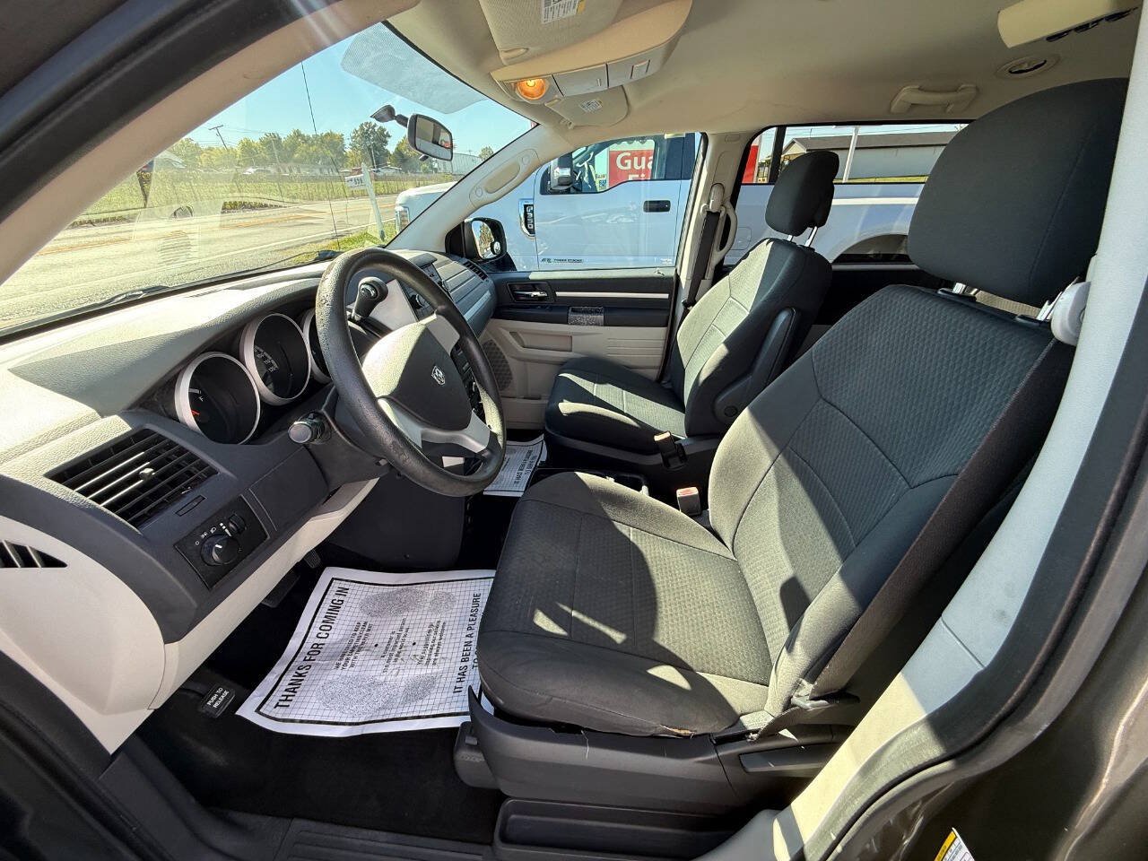 Used 2010 Dodge Grand Caravan SE FWD image 9