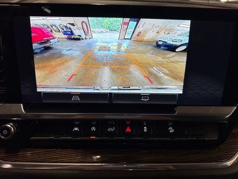 Used 2023 GMC Sierra 1500 Elevation AWD/4WD image 15