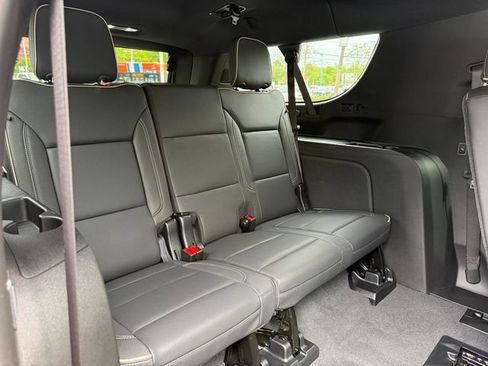Used 2024 GMC Yukon XL SLT w/ SLT Premium Package AWD/4WD image 35