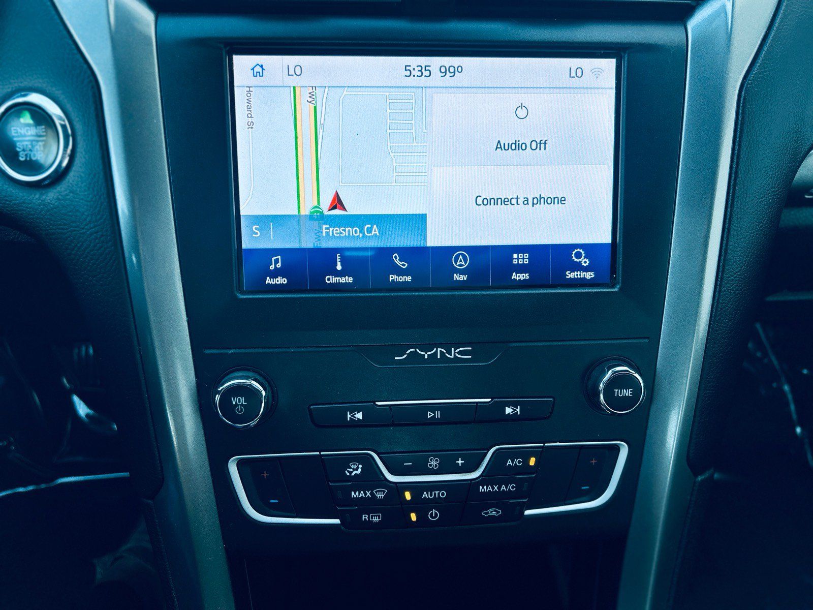 Used 2020 Ford Fusion SE FWD image 18