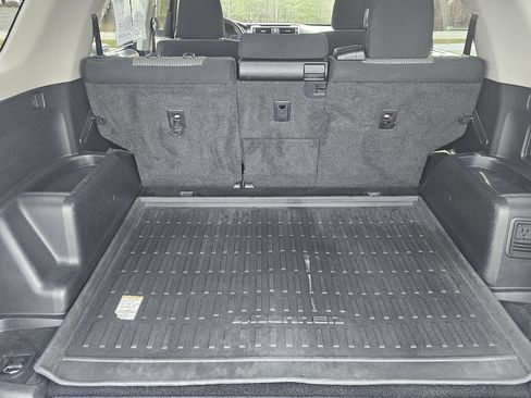 Used 2017 Toyota 4Runner SR5 image 6