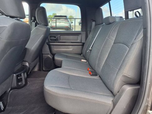 Used 2024 RAM 2500 Tradesman w/ Chrome Appearance Group AWD/4WD image 19