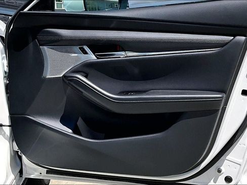 New 2026 MAZDA MAZDA3 2.5 S Hatchback w/ Premium Pkg FWD image 28