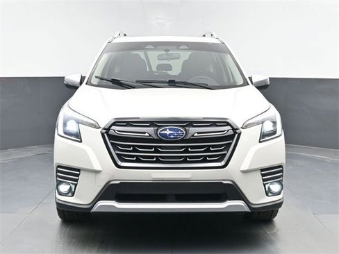 Used 2024 Subaru Forester Touring image 3