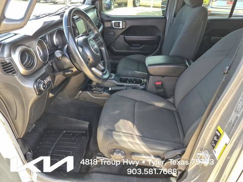 Used 2021 Jeep Wrangler Unlimited Sport w/ Sun And Sound Package AWD/4WD image 18