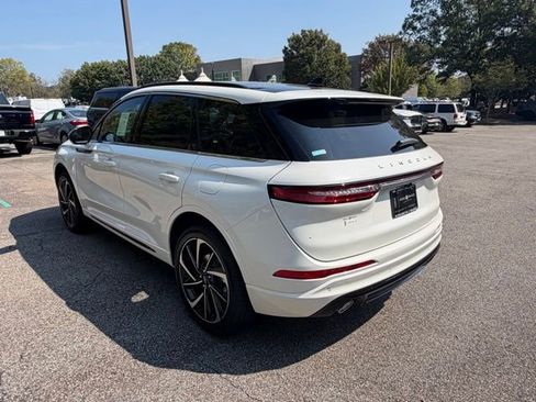 New 2025 Lincoln Corsair Grand Touring image 4