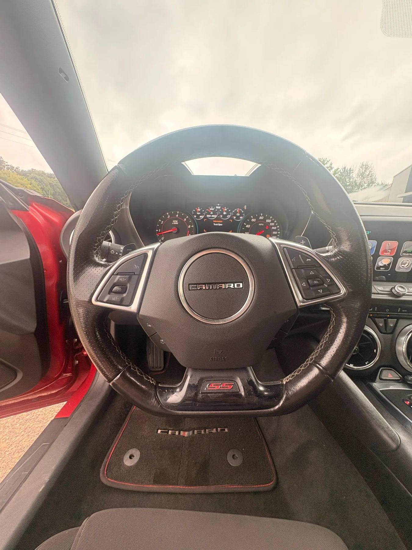 Used 2018 Chevrolet Camaro SS RWD image 18