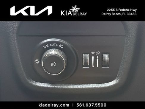 Used 2021 Jeep Grand Cherokee L Summit w/ Luxury Tech Group V AWD/4WD image 28