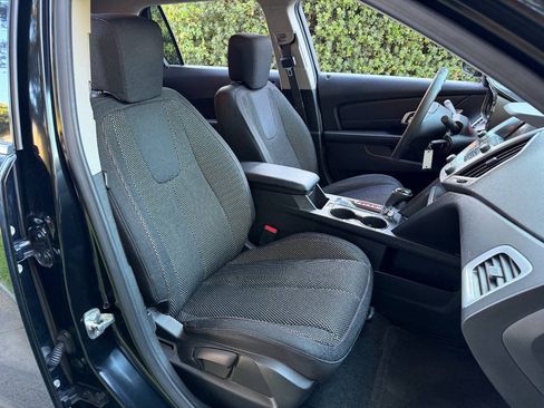 Used 2017 GMC Terrain SLE FWD image 25