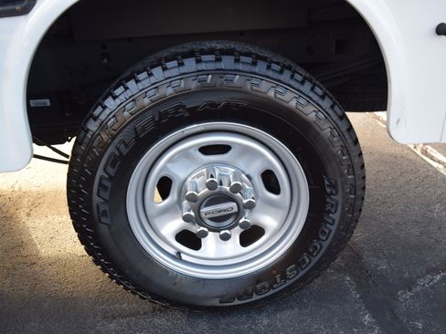 Used 2019 Ford F250 XL w/ XL Value Package image 6